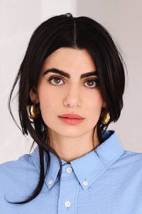 Imagine Claudia Doumit