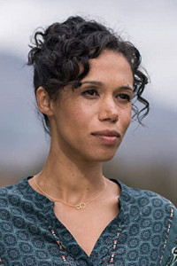 Imagine Vinette Robinson